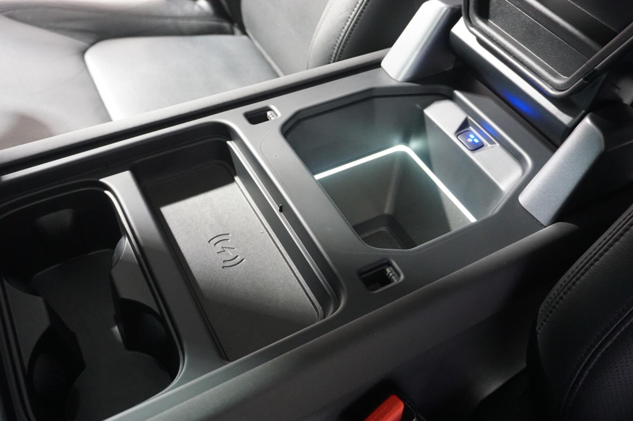 Land Rover Defender 110 2.0 P400e 15.4kWh XS Edition SUV 5dr Petrol Plug-in Hybrid Auto 4WD Euro 6 (s/s) (404 ps)